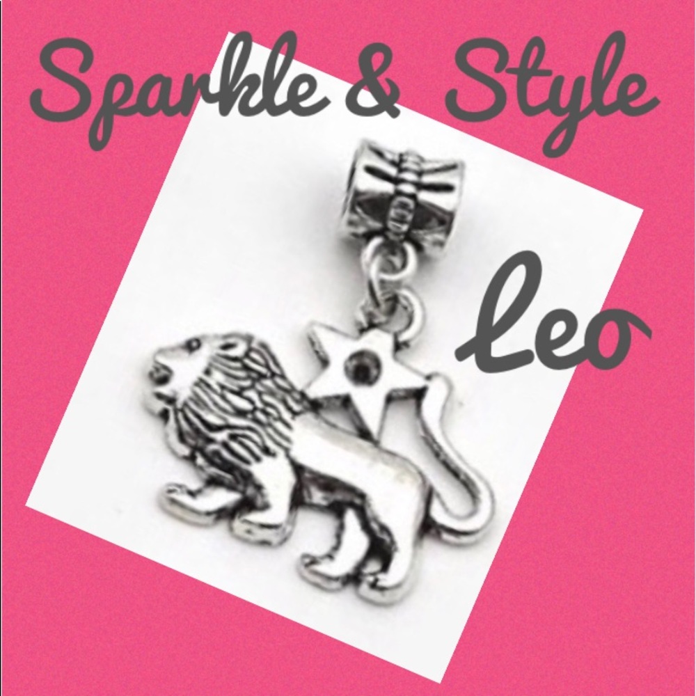✨ Leo zodiac bracelet charm ✨